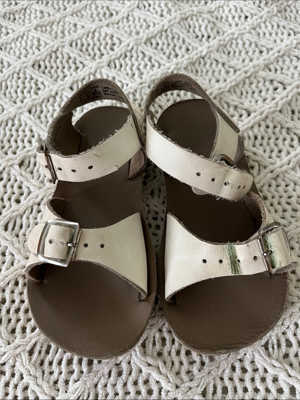 Children's Cream Leather Buckle Sandals with Adjustable Straps
